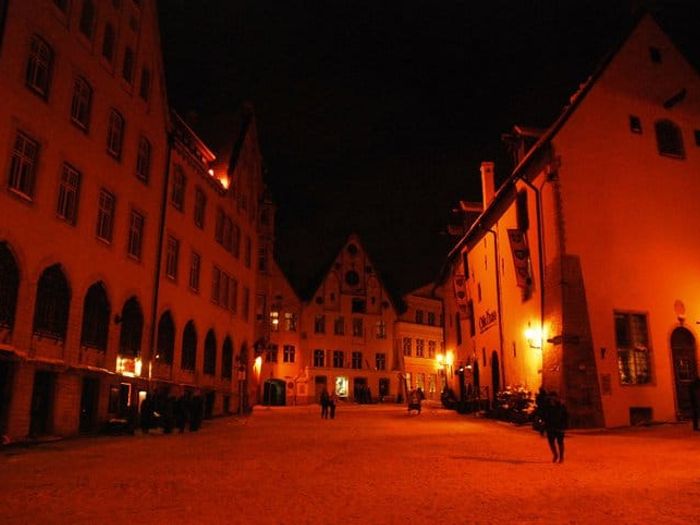Tallinn streets at night