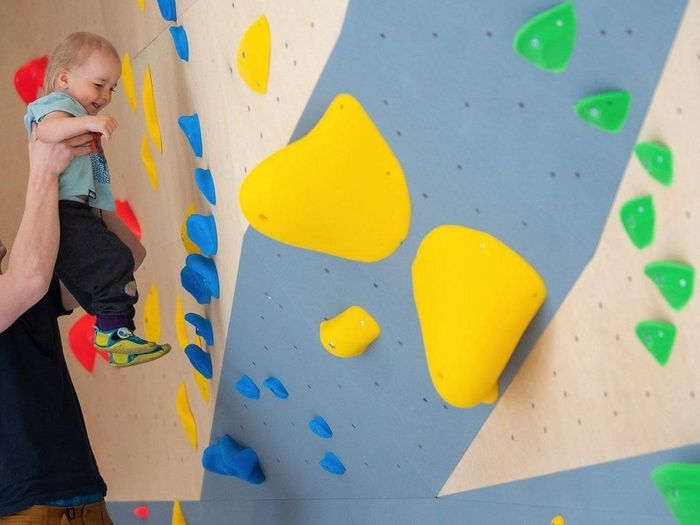 Climbing walls at Kivi Climbing