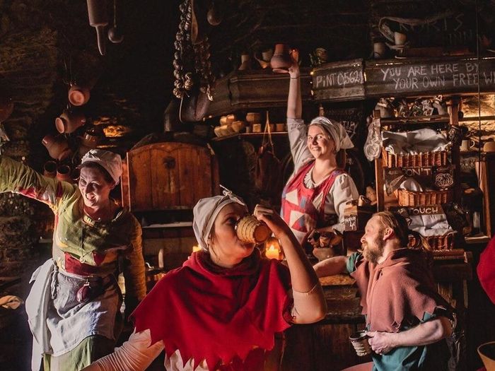 Keskiaikainen kapakka Kolmas Draakon