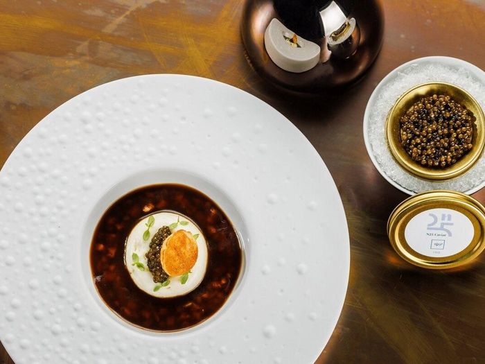 Restoran 180° by Matthias Diether