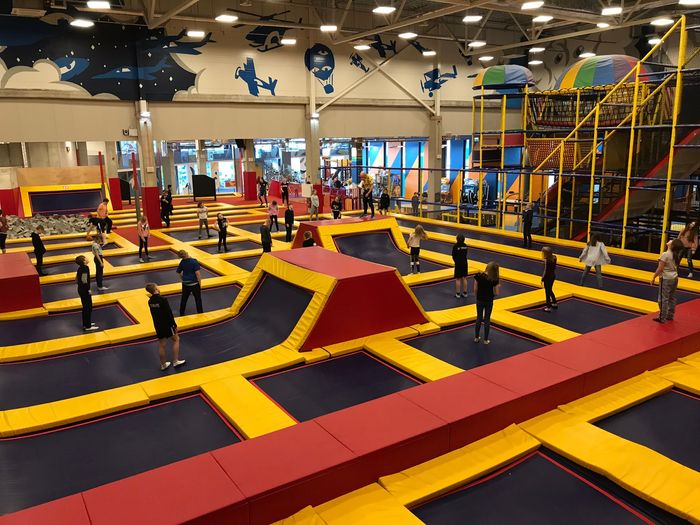 Trampoliini- ja pelikeskus Super Skypark