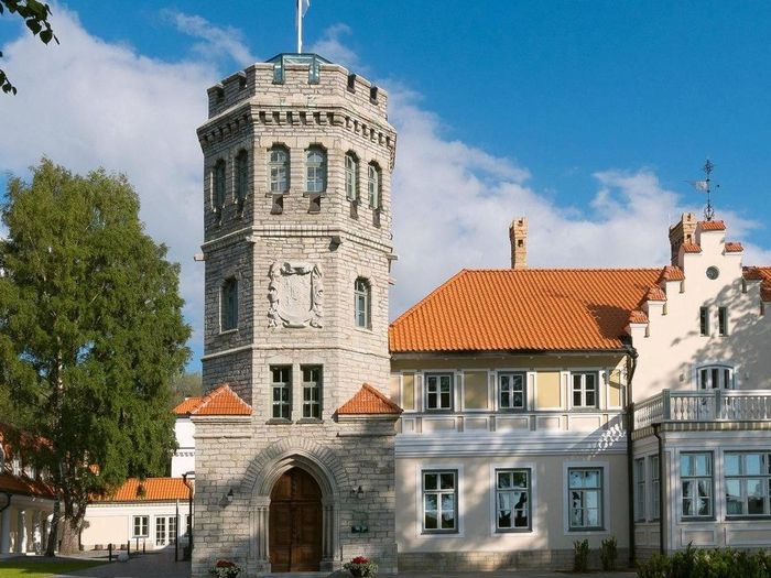 Viron historiallinen museo Maarjamäen linnassa