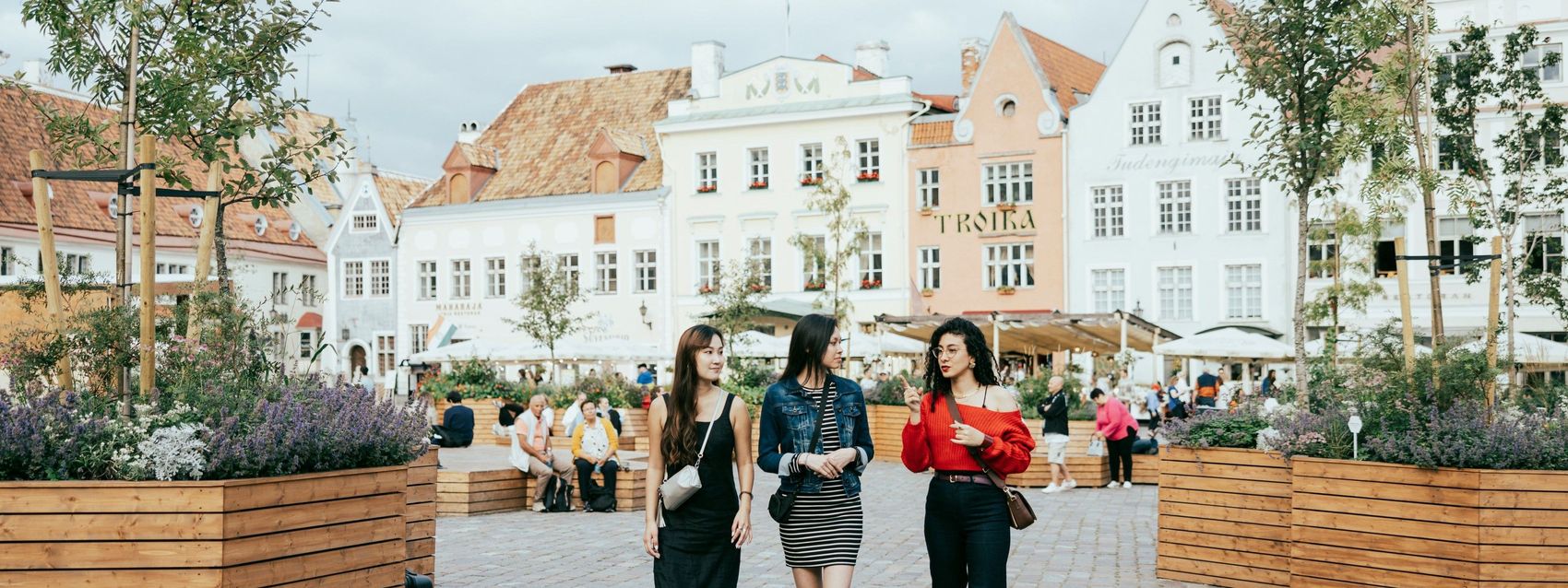 Tallinna raekoja plats suvel