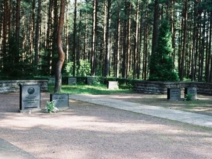 Metsakalmistu Cemetery