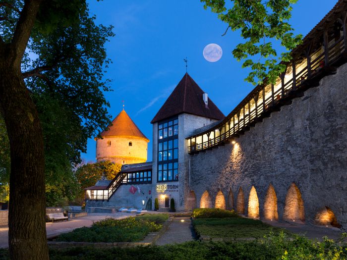 Восемь знаменитых домов с привидениями в Старом городе Таллинна