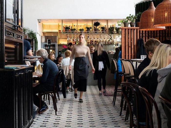 Lore Bistroo